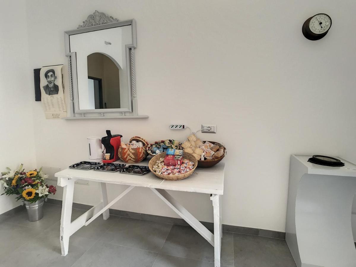 Il Bed And Breakfast Al Centro กัสเตลซาร์โด ภายนอก รูปภาพ